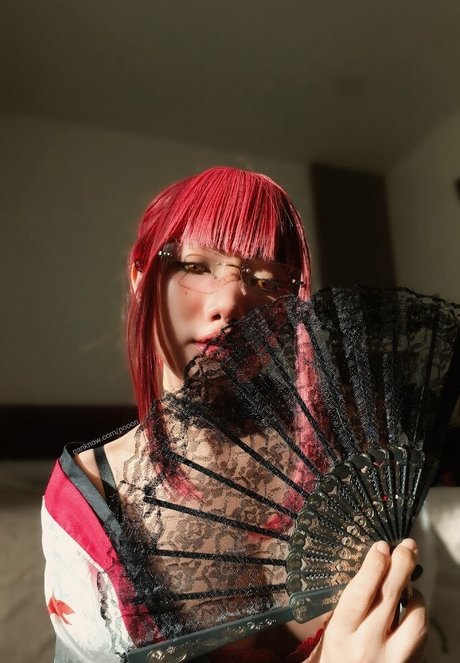 Poon Wrunya star pornographic pics