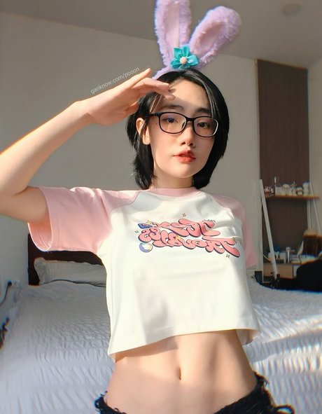 Poon Wrunya star porn image