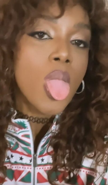 Iza Cantora pornstar photos