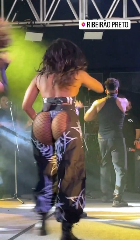 Iza Cantora erotic model image