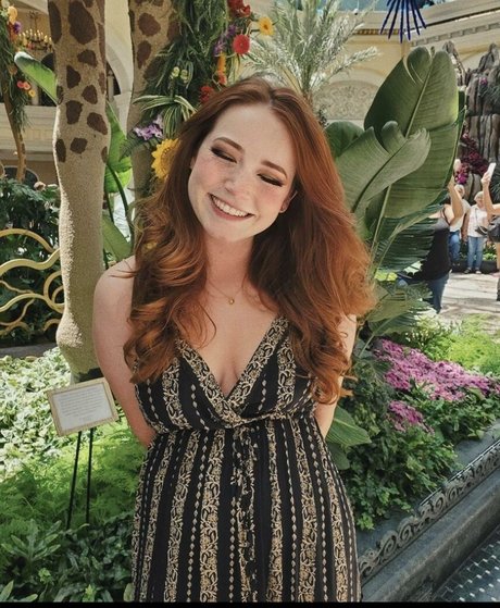 Goodnight Moon sex actress pictures