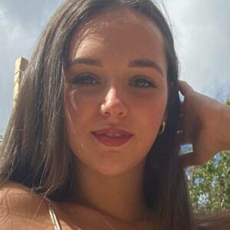 Lily Draycott model nudes pics