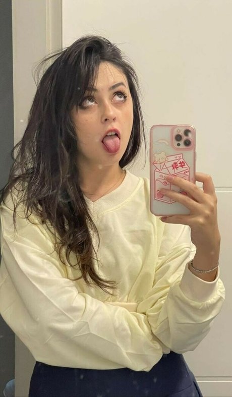 Leticia Shirakiin top model galleries