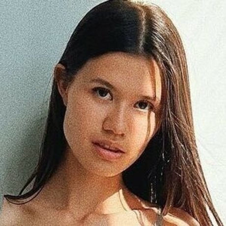 Evelin star pretty galleries