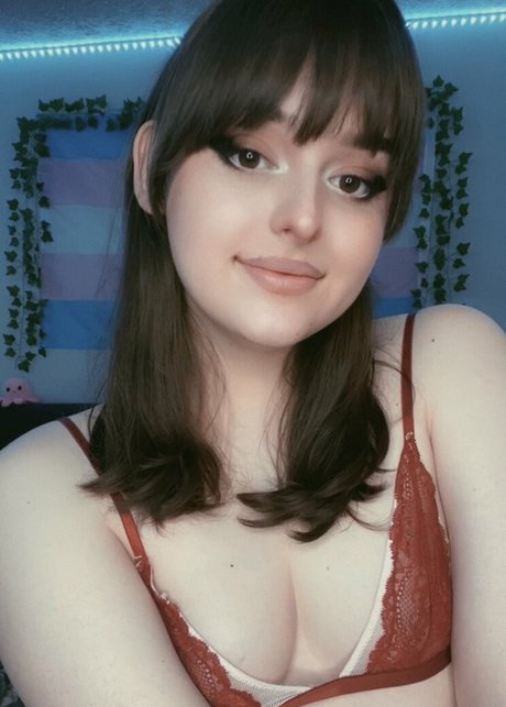 white shemale onlyfans hot pics