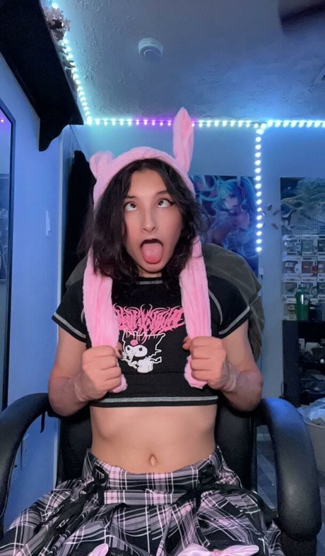 Whisperfem pornstar exclusive pics