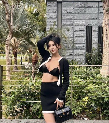 June Gong hot star galleries