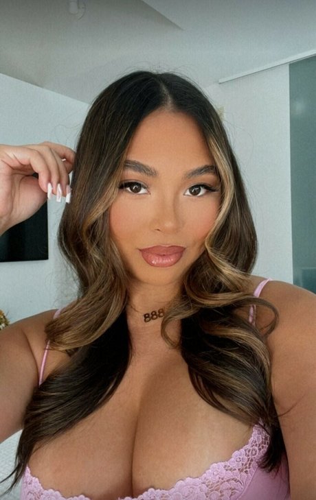 Linda Vo perfect model img