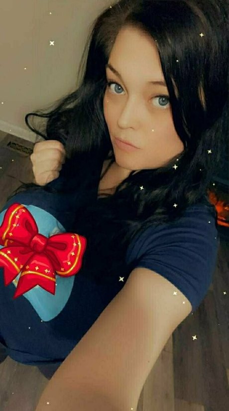 lauraleighxoxo art actress pics