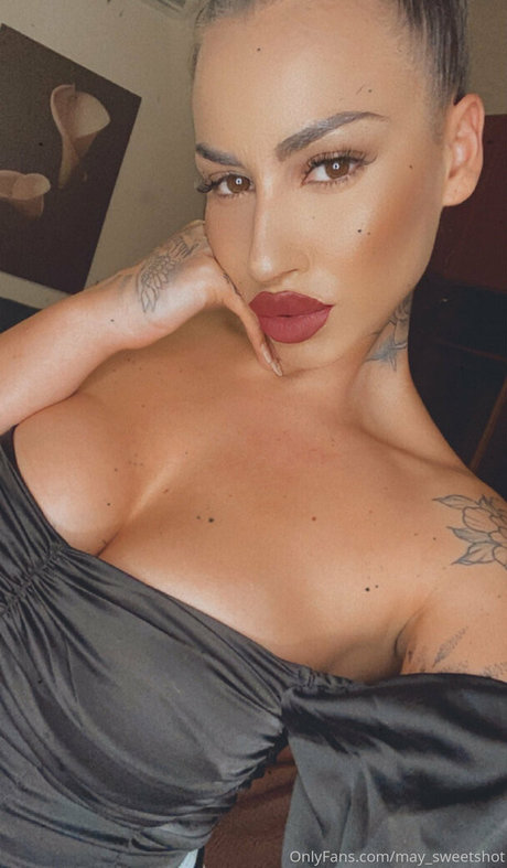 may sweetshot model adult photo