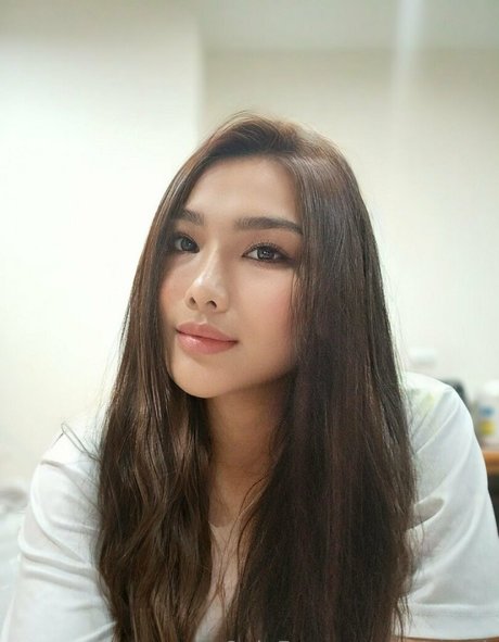 xtinarob hot actress pic