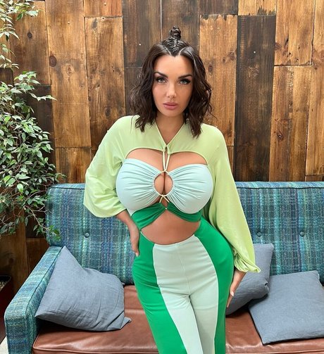 Elettra Lamborghini pornstar adult images