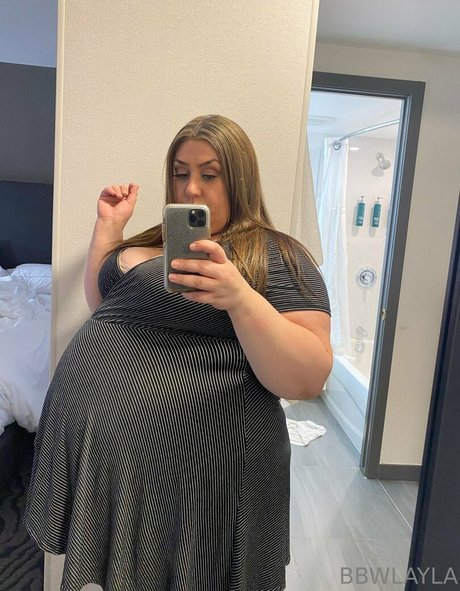 bbwlayla hot model img