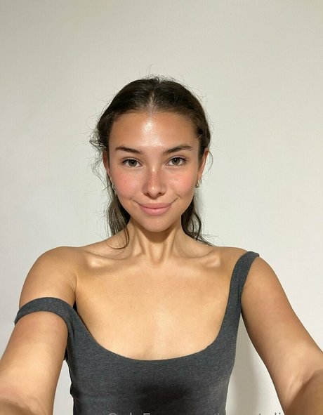 stepdaughter18 model top photos