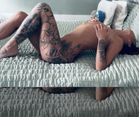 Plum1987 exclusive star photos