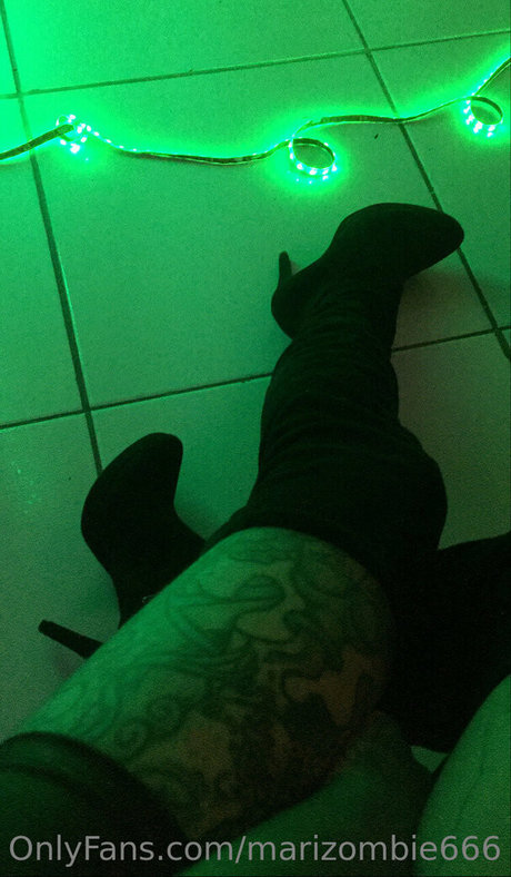 marizombie666 pornstar img