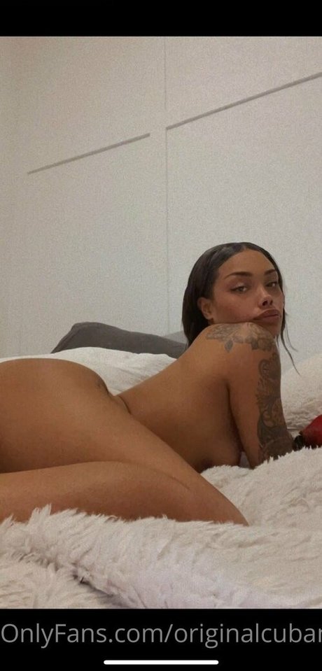 therealvickyy erotic pornstar pictures