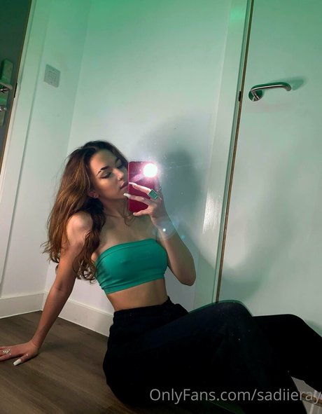 sadiieray model top image