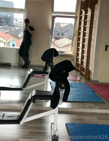 uncutcock26 model pornographic photo