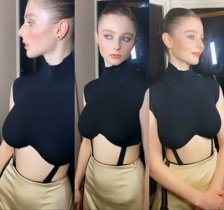 Thomasin Mckenzie sexy model galleries
