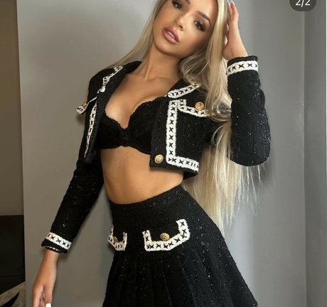 Madison Burns hd pornstar photos