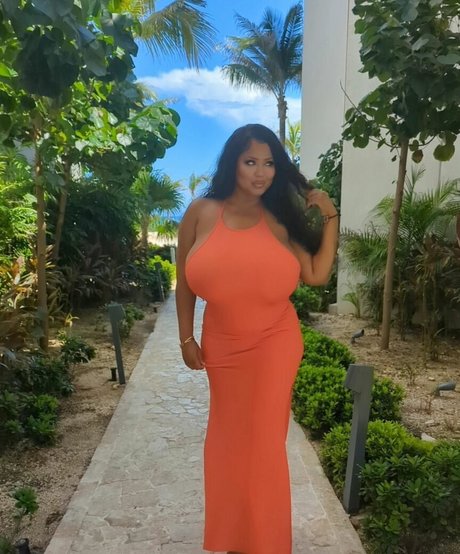 Monique Cooper beautiful actress pictures