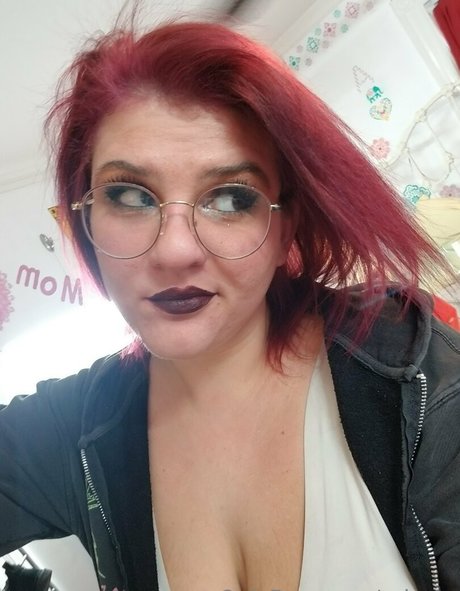 c byee model sexy img