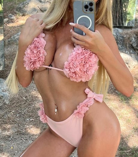 Annie Metusheva sex model photos