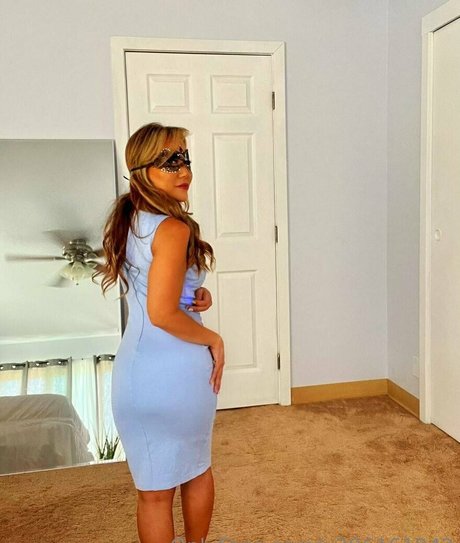 naughtydiamond11 nudes actress pics