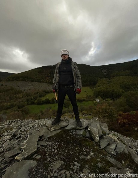 fxxkingexplorers erotic pornstar img