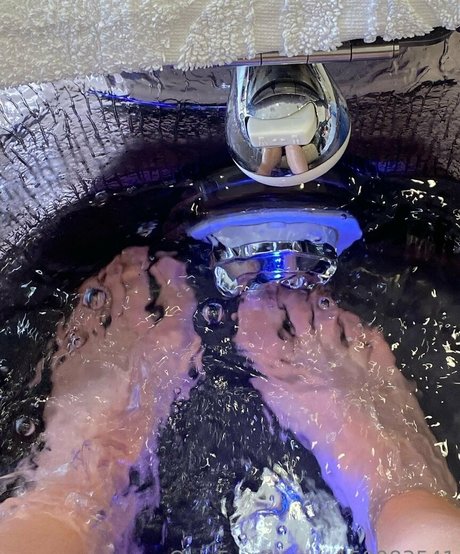 barefootlibran model hot image