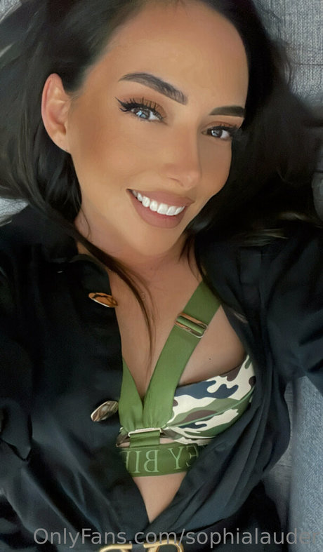 sophialauder free actress img