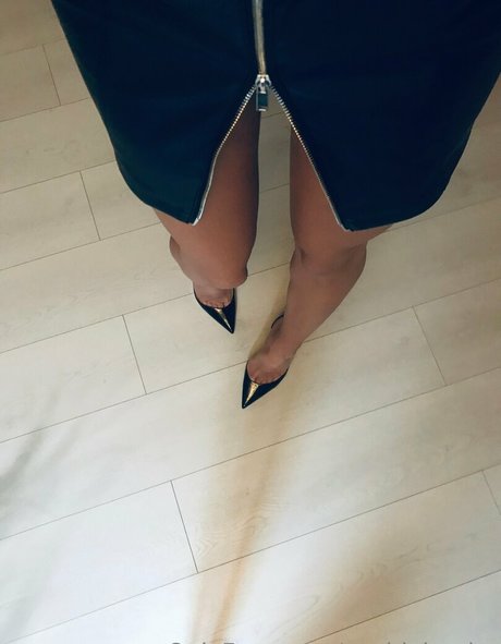 sophialauder model art photos