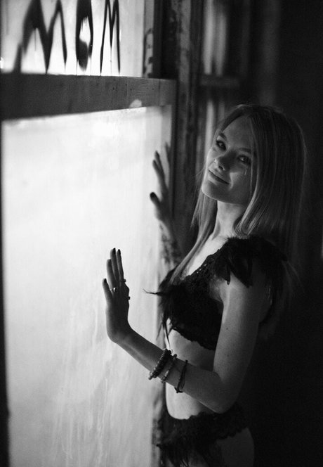 lilbird 777 sex model gallery