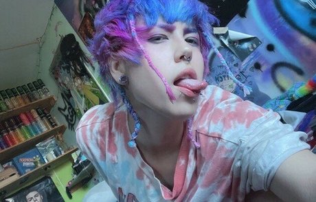 Bitchieasian model pornographic image