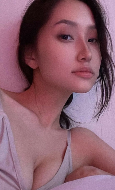 meow dilyara erotic actress images