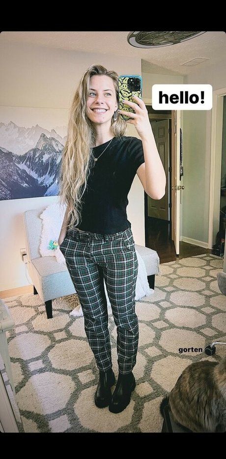 NoisyButters beautiful pornstar photos