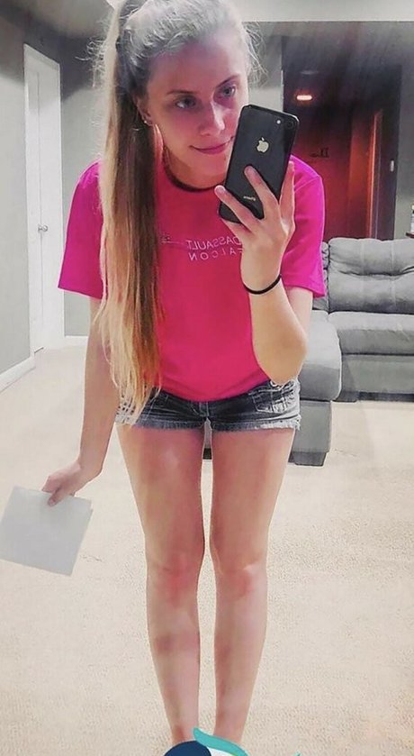 NoisyButters porn star image