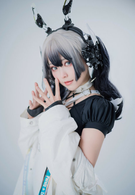 eeelyeee pornstar nudes picture