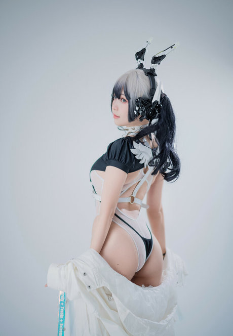 eeelyeee star top photo