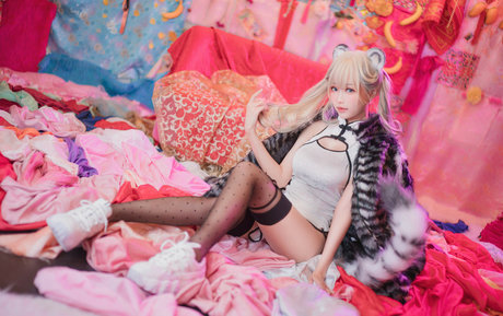 eeelyeee model beautiful images