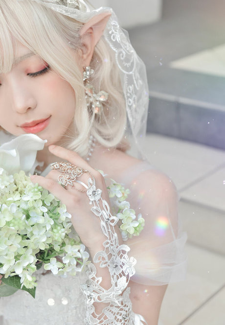 eeelyeee pretty pornstar picture