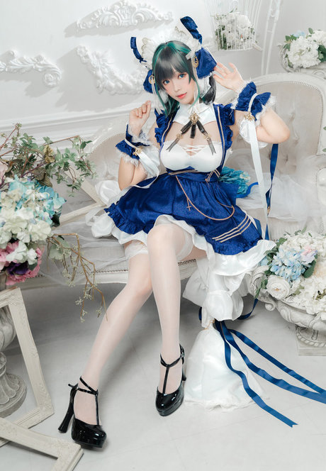 eeelyeee top model picture