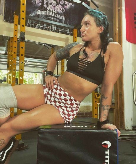 Kris Statlander pornstar top image