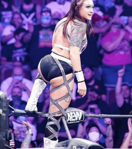 Kris Statlander model hot galleries