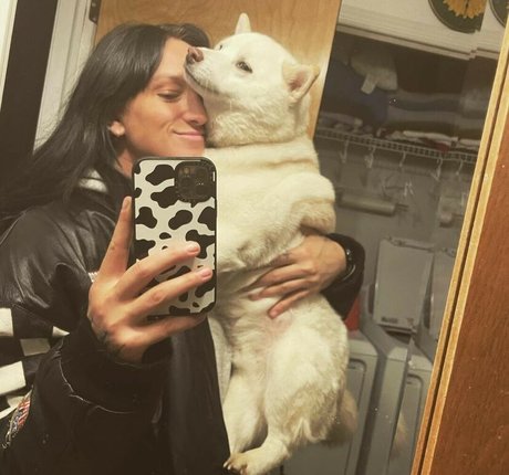 Kris Statlander erotic star archive