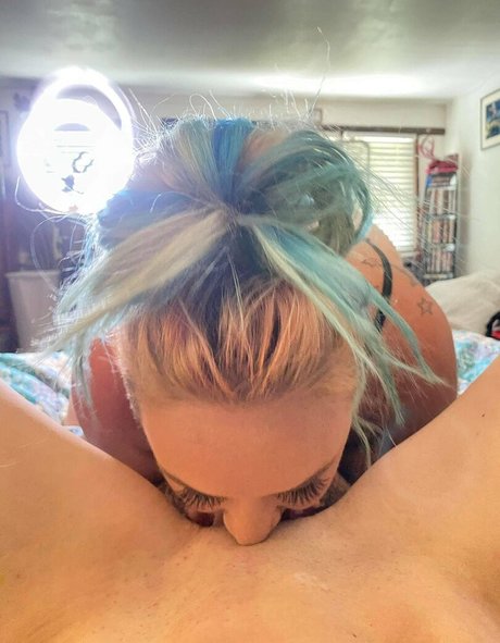 PiNKII xxx pornstar picture