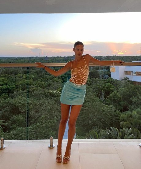 Madison sh sexy actress pics