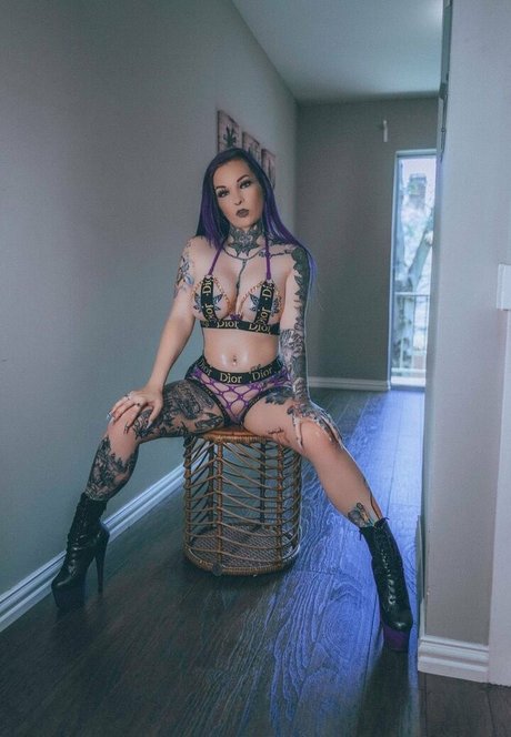 InkyQos naked star gallery