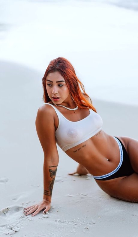 Leticia Castro naked model galleries